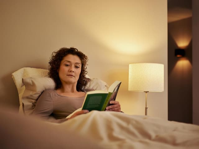 Thumbnail 5 de Ampoule LED Philips 60W E27 Blanc chaud non dimmable