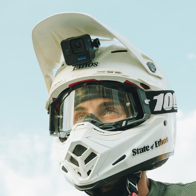 Detalle de GoPro HERO 11 Black Mini: cámara deportiva compacta para vídeo 5,3K y HyperSmooth 5.0