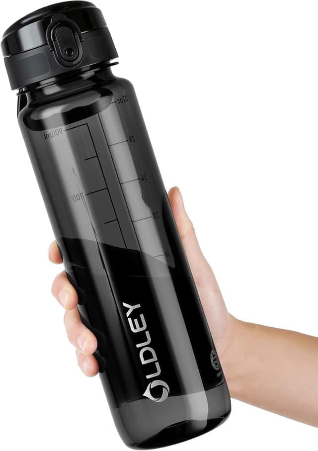 Thumbnail 6 de OLDLEY 1‑Liter Wasserflasche mit Sieb (BPA-frei, auslaufsicher) aus Tritan – mit Ein‑Klick‑Verschluss