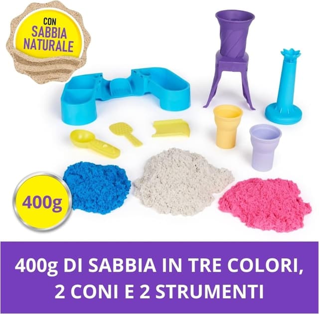 Detalle 2 de Kinetic Sand Gelateria Colorata 396 g con sabbia blu, rosa e bianca, 2 coni e strumenti decorazione (3+ anni)