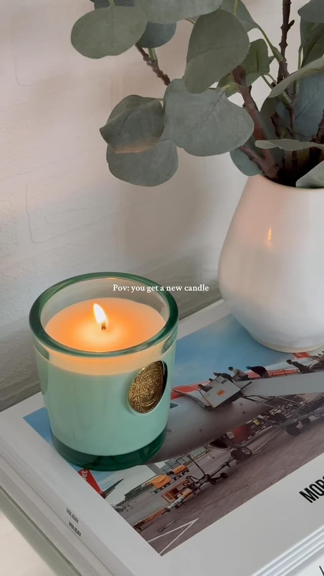 Detalle de M&SENSE Fresh Linen Scented Candle (Natural Soy Wax, 260g) – Up to 55 Hours