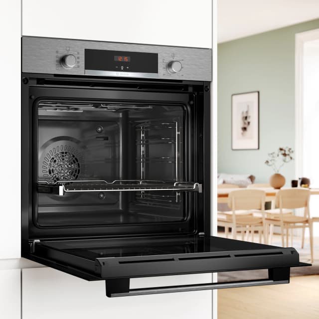 Detalle de Bosch HBA514AS3 horno multifunción 45 cm Aqualisis