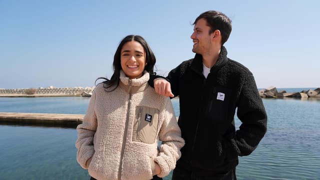 Detalle de Surf Monkey giacca sherpa in pile con zip e tasca sul petto, riciclata, vestibilità classica