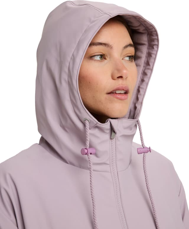 Detalle de Roxy Rain Road Polar Zip, trenca de lluvia