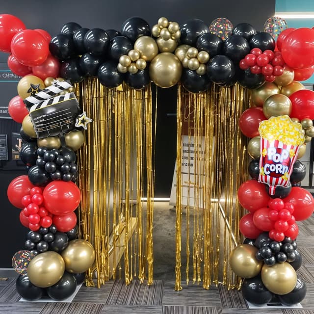 Detalle de Movie Night Party Balloons (35 pcs) Red, Black & Gold Confetti with Film Clapboard & Pop Corn Foil Balloon
