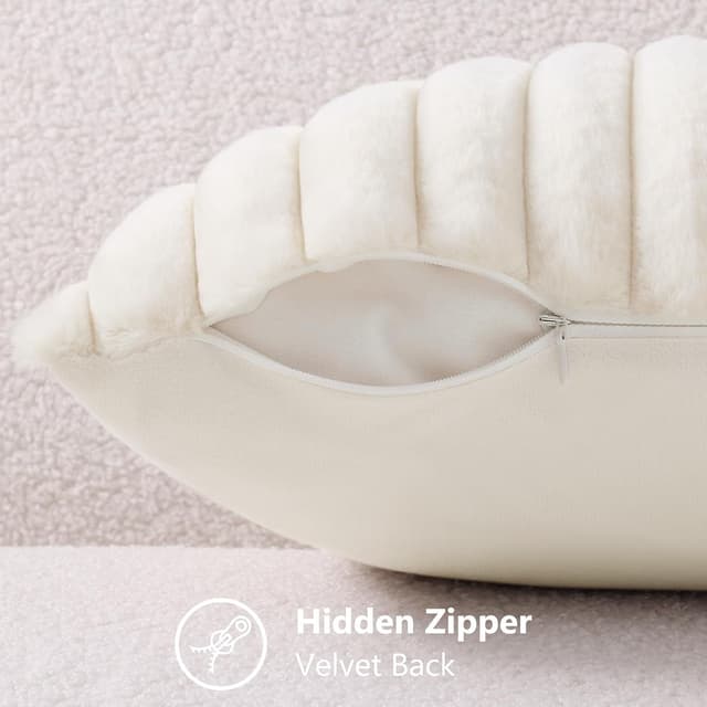 Detalle de decorUhome Faux Fur Spring Throw Pillow Covers 18x18 set