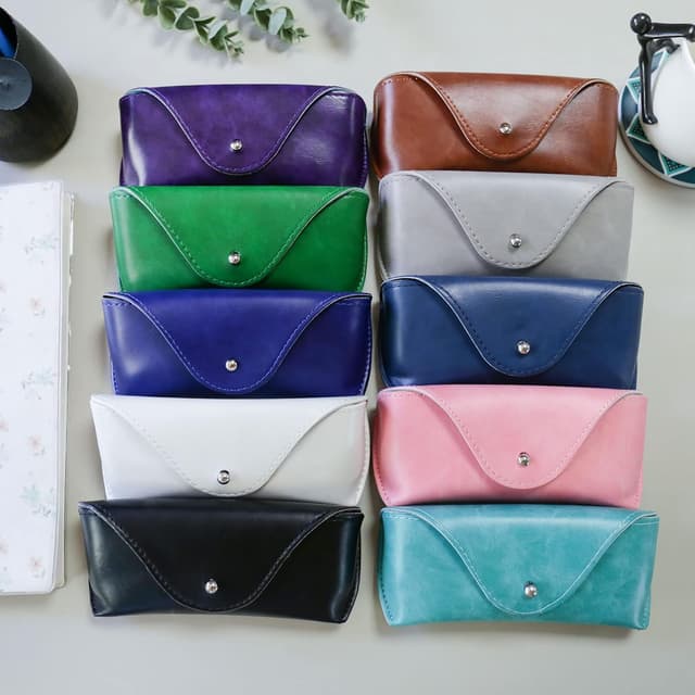 Detalle 2 de LogHog sunglasses case 16cm semi hard protection