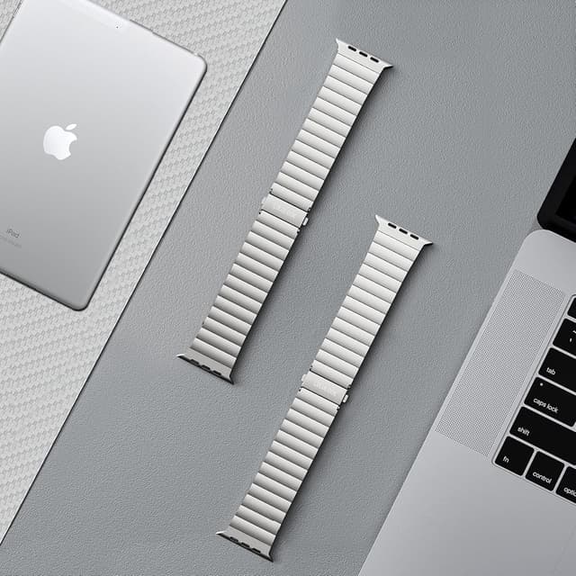 Detalle de LULULOOK Apple Watch Ultra Titanium Strap (DLC coating) for Ultra 3/2/1