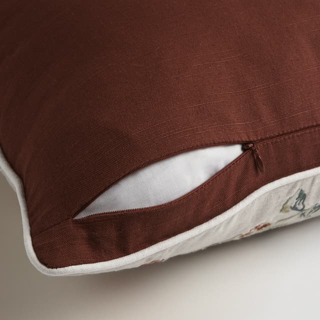 Thumbnail 2 de El Corte Inglés Cojín decorativo bordado Rose 🛋