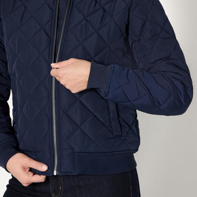 Detalle 2 de Amazon Essentials Femme Blouson bomber matelassé à losanges – Coupe classique