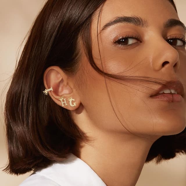 Detalle de Goldene Ohrstecker mit Buchstabe A, 0,43 Zoll