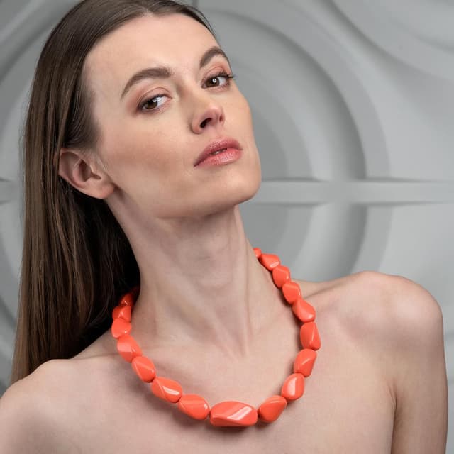 Detalle de ZAVANA Gros collier fantaisie pour femme en résine orange corail, col ras du cou 55 cm