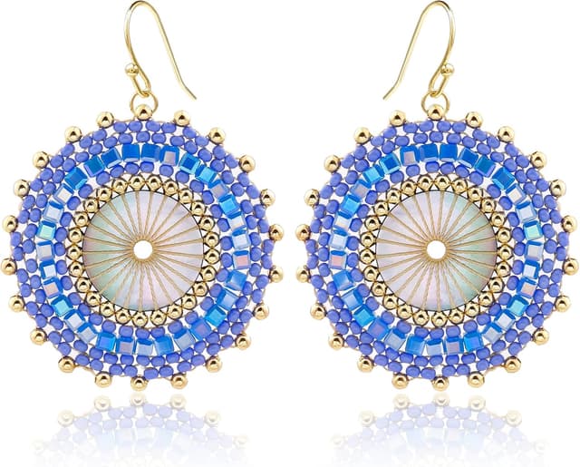 Detalle 2 de Bunte Perlenohrringe für Frauen: handgewebte Böhmischen Perlen- Creolen mit baumelndem Design