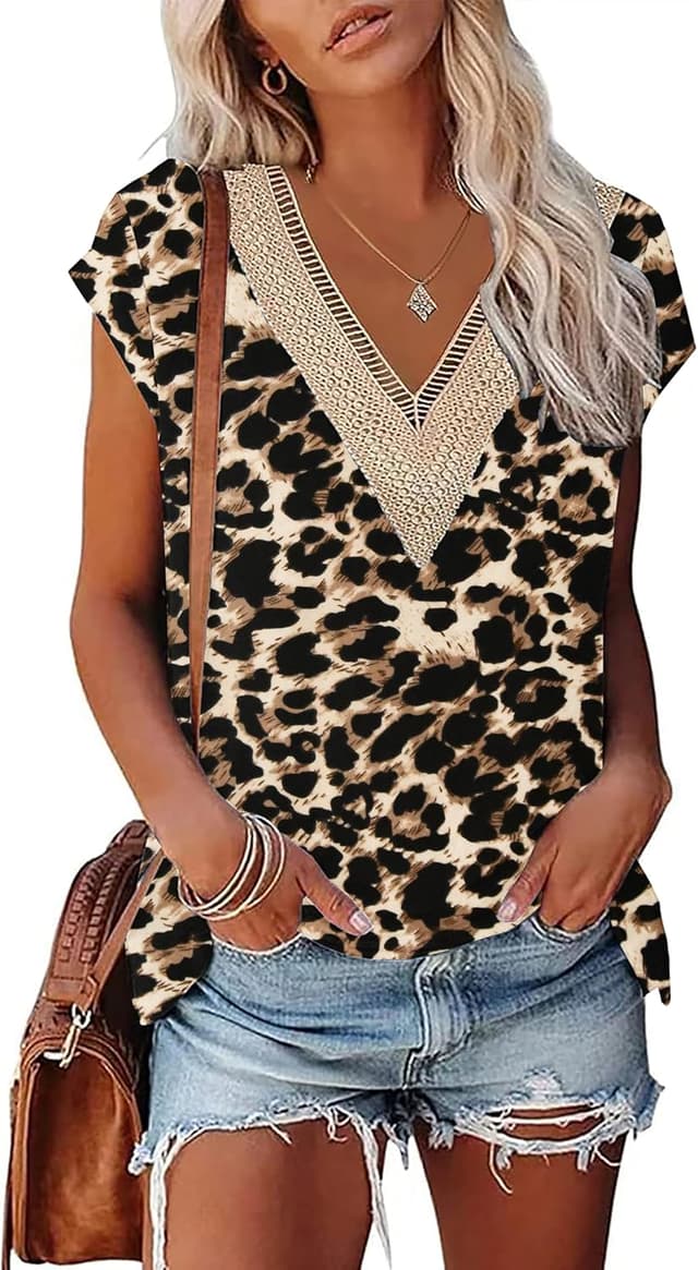 Detalle 2 de Maglietta donna PLOKNRD scollo a V con pizzo, maniche corte e relaxed fit