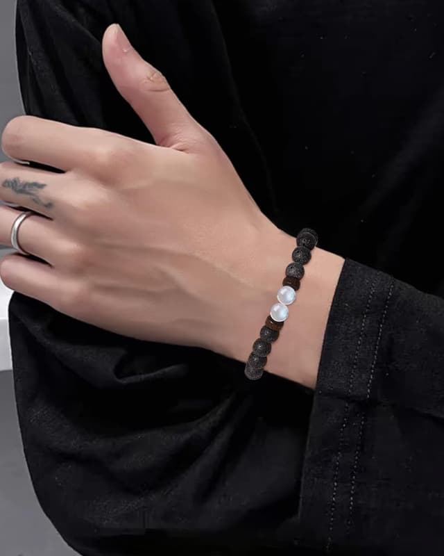 Detalle 2 de TOLOWOBK sobriety bracelet with 60 days