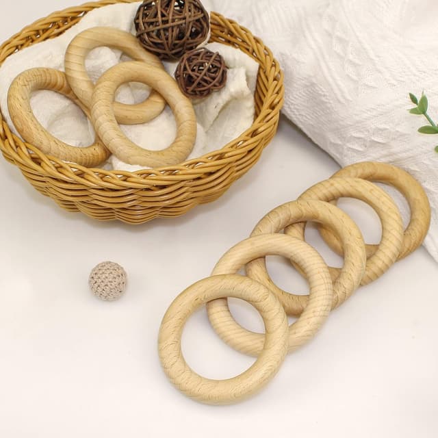 Detalle 2 de Ruby 8 Beißringe aus Buchenholz (Ø 7 cm) – Kauspielzeug & Bastelringe für Babys