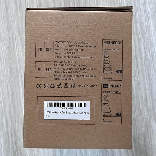 Detalle de LED Lichterkette Außen 30 m mit 50+2 warmweißen ST38 Kunststoffbirnen, IP44