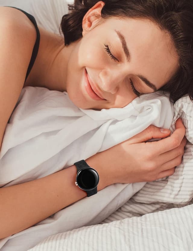 Detalle 2 de TOYOUTHS 2-Pack Floral Engraved Strap for Google Pixel Watch (41mm) — Starlight/Black