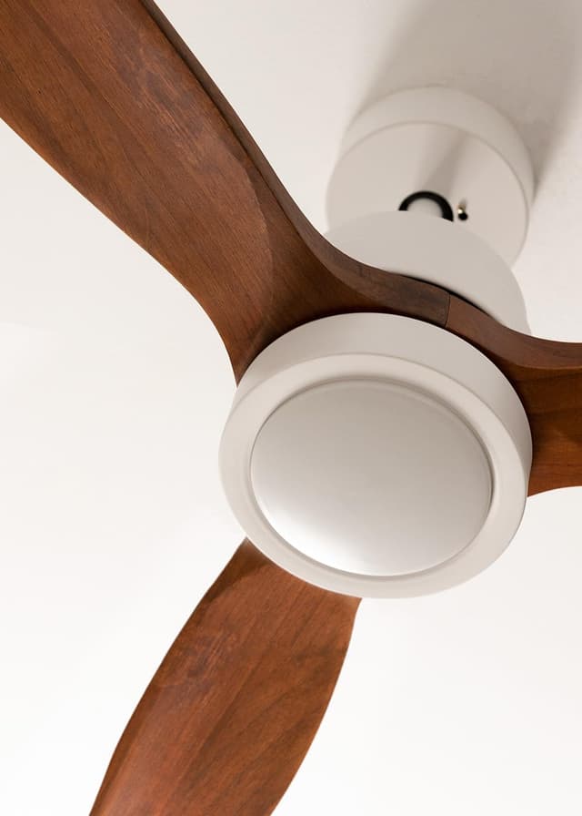 Detalle 2 de CREATE WINDSTYLANCE NATURAL WOOD ventilador de techo