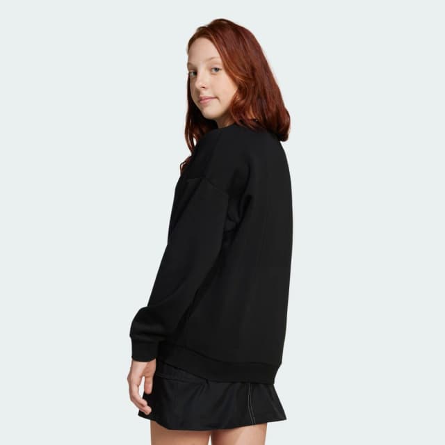 Detalle 2 de Suéter estilo boyfriend de cuello redondo Adidas en negro