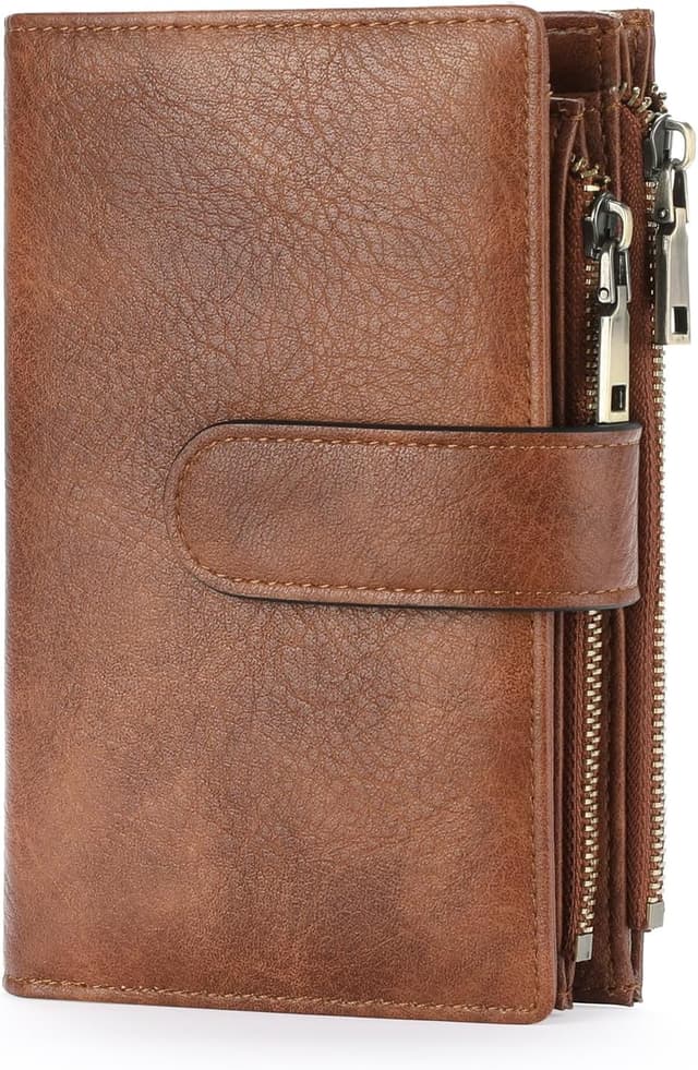 Detalle de GOIACII bifold leather wallet for women with RFID blocking, 16 card slots and zip coin pocket