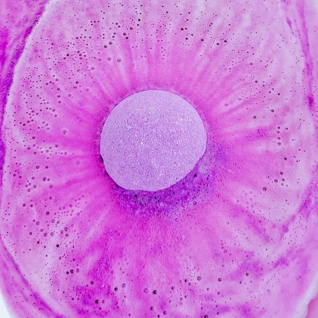 Detalle 2 de ZIMPLI 3 x Large Unicorn Surprise Bath Bombs 100 g