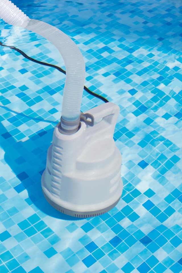 Detalle 2 de Bestway 58230-6 Pompa di scarico piscina