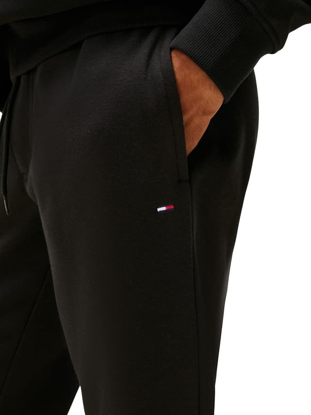 Detalle de Tommy Jeans men’s Flag slim fit jogging bottoms with drawstring