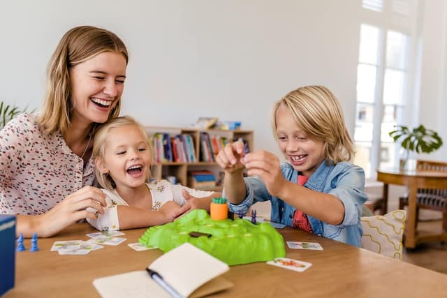 Detalle de Ravensburger Funny Bunny Children’s Game (Age 4+) – 2 to 4 Players