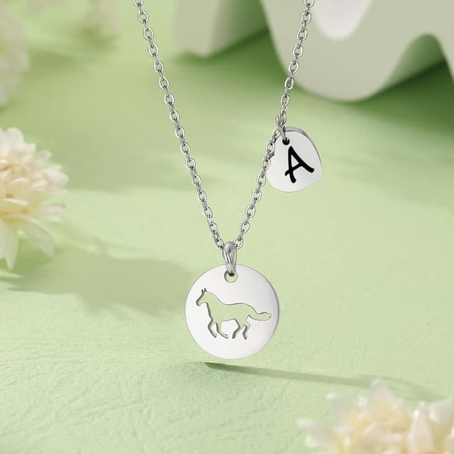 Detalle 2 de TINGN Pferde Mädchen Kette mit Herz-Anhänger und Buchstaben (A-Z) aus 316L Edelstahl