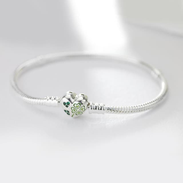 Detalle de BOIGEGU Armband Damen versilbert mit Herz- und Schlangen-Gliedern (925er Silber, 19 cm)