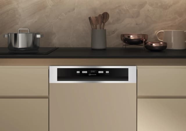 Thumbnail 4 de Bauknecht BK4PB14BN7A0X teilintegrierter Geschirrspüler 41 dB