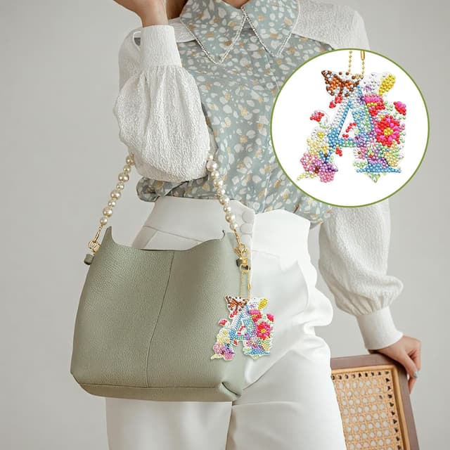 Thumbnail 5 de MWOOT Letter Diamond Art Keychain 5D