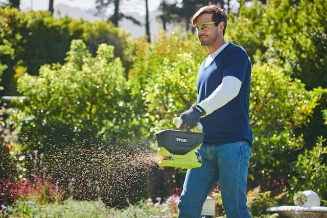 Detalle 1 de Ryobi OSS1800 18V ONE+ seed spreader