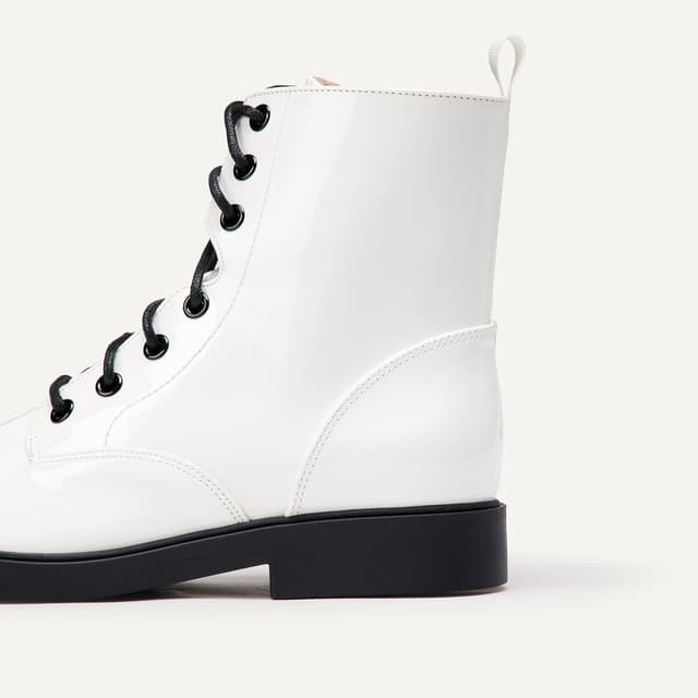 Detalle de Amazon Essentials Girls’ Combat Boots With Zip