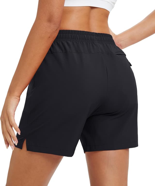 Detalle 2 de MAGCOMSEN Women’s 5" Hiking Shorts with UPF 50+ Quick-Dry, Water-Repellent Finish, and Pockets