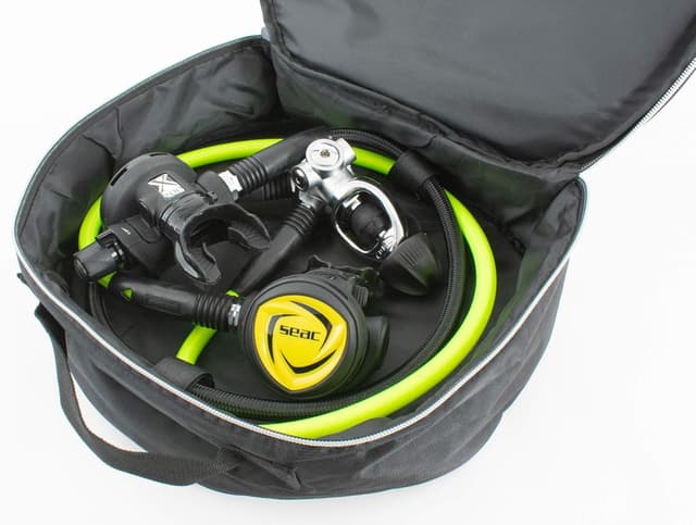 Detalle 2 de Borsa per erogatori da sub SEAC Mate Reg, diametro 32,5 cm (nero)