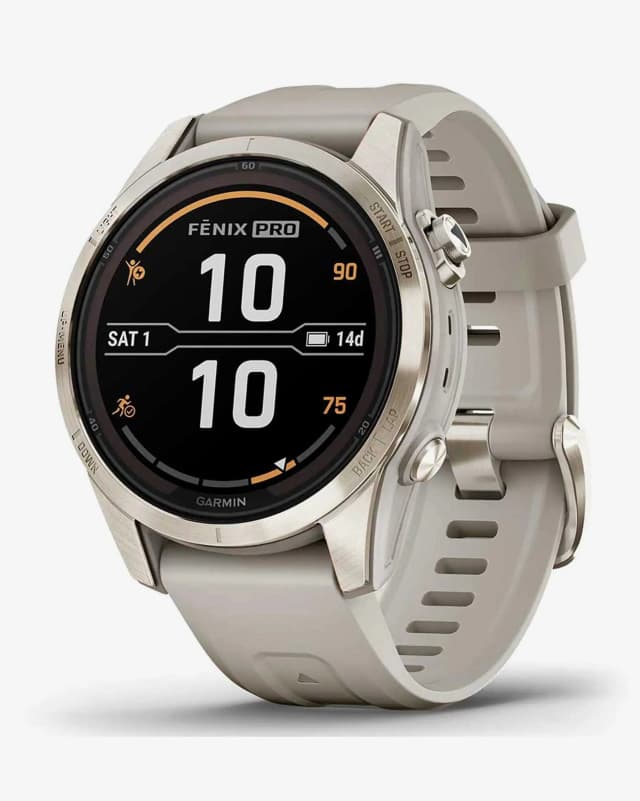Detalle de Garmin Fenix 7S Pro Zafiro Solar (reacondicionado a estrenar) con carga solar y GPS multideporte