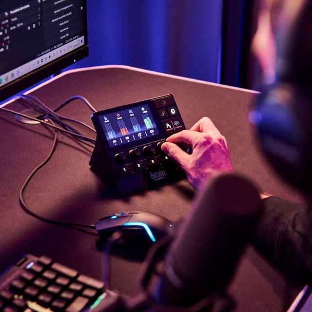 Detalle 2 de Hercules Stream 200 XLR : contrôleur intuitif avec carte son intégrée pour le streaming sur PC (Windows)