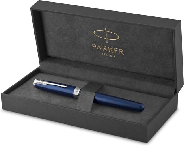 Detalle de Parker Sonnet penna stilografica blu con finiture in palladio e pennino medio