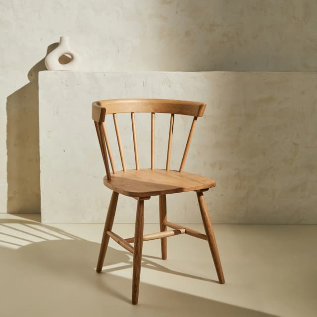 Detalle de El Corte Inglés Room Nika — Silla de cocina de roble