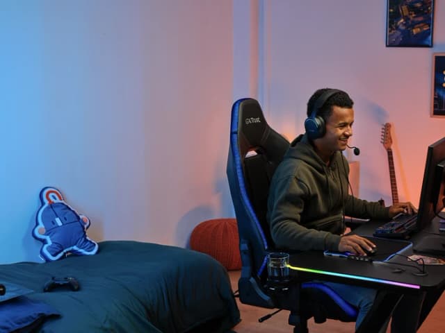 Thumbnail 15 de Trust GXT709 Luminus RGB Gaming-Schreibtisch (120 x 60 cm) in Schwarz