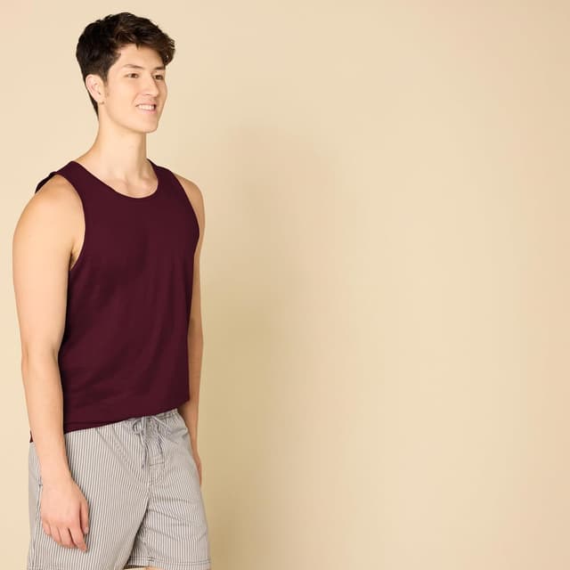 Detalle de Amazon Essentials Men’s Tank Tops, Regular Fit