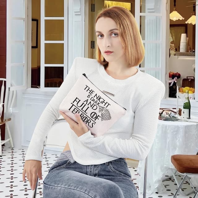 Thumbnail 5 de Game of Thrones cotton canvas cosmetic make-up bag (The Night Is Dark and Full of Terrors) by LEVLO