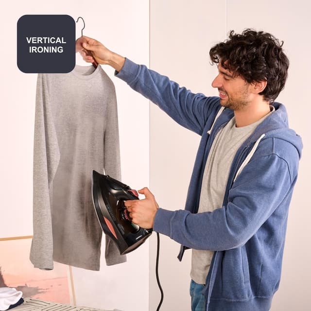 Detalle de Black+Decker BXIR3000E ferro da stiro a vapore 3000 W con piastra ceramica e colpo vapore 200 g/min