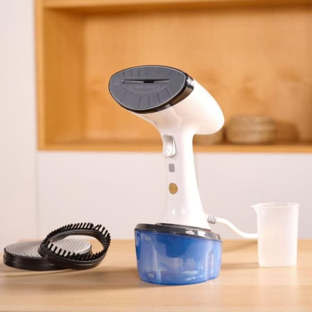 Detalle de Solac Niagara Pro plancha vertical 1680W y vapor continuo 40g/min (depósito 0,2L) blanco