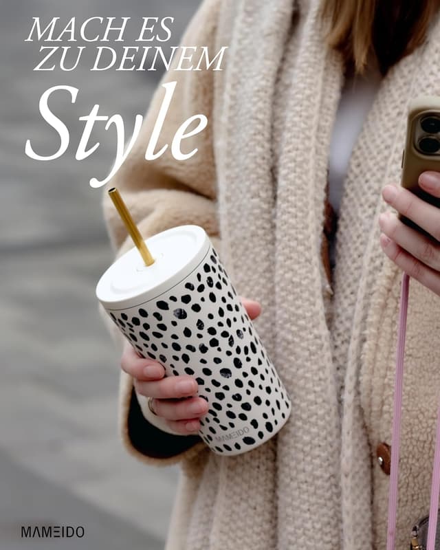 Detalle de MAMEIDO Thermobecher mit Strohhalm 470 ml – auslaufsicherer Coffee-to-go Becher mit Deckel