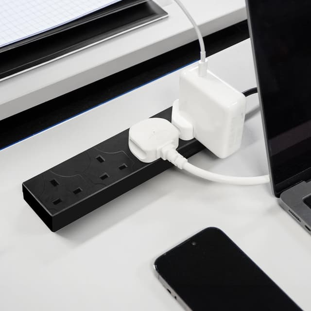 Thumbnail 6 de DESIRETECH Black 4-Gang Electric Extension Lead (1-metre cable) with UK Plug & Wall-Mountable Socket