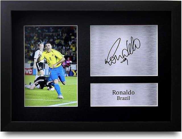 Thumbnail 2 de HWC Trading Ronaldo A4 Signed Print