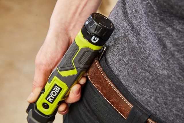 Thumbnail 4 de RYOBI RLP4-120G Torcia orientabile 640 lumen